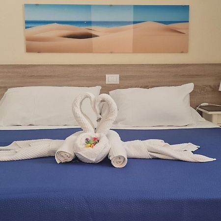 Apartamentos Strelitzias Playa del Inglés Kültér fotó